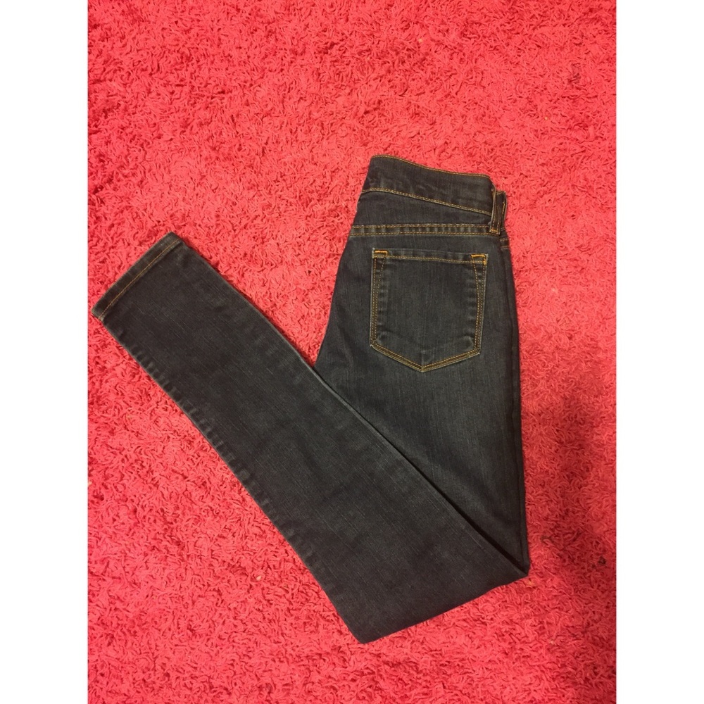 Tight denim skinny jeans